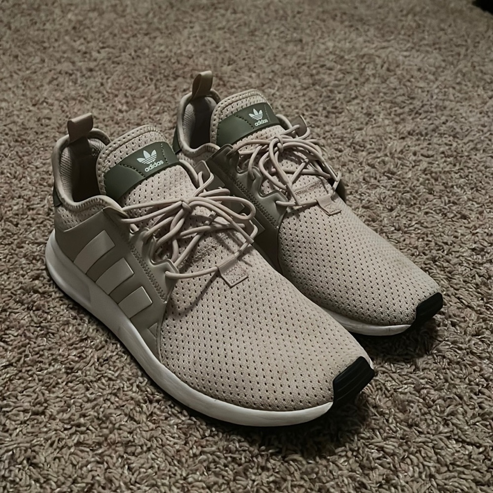 Size 10 1/2 adidas shoes